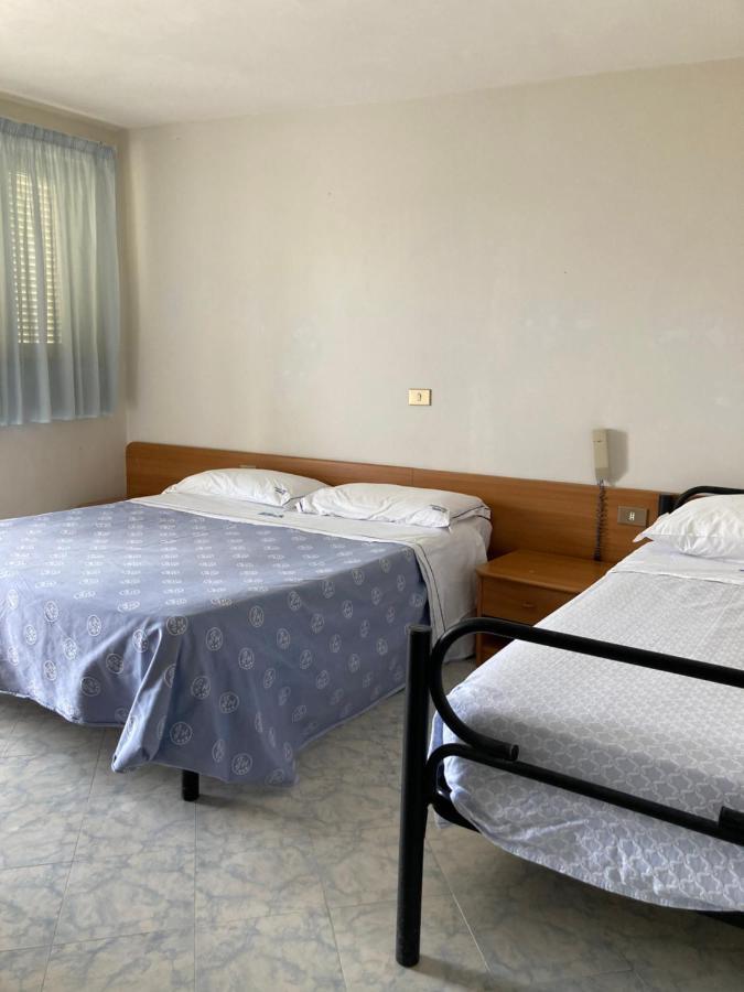 Sabbia D'Argento Hotel Giugliano In Campania Buitenkant foto