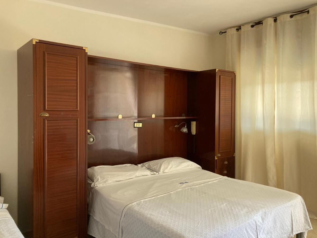 Sabbia D'Argento Hotel Giugliano In Campania Buitenkant foto