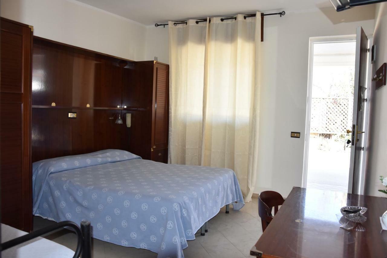 Sabbia D'Argento Hotel Giugliano In Campania Buitenkant foto